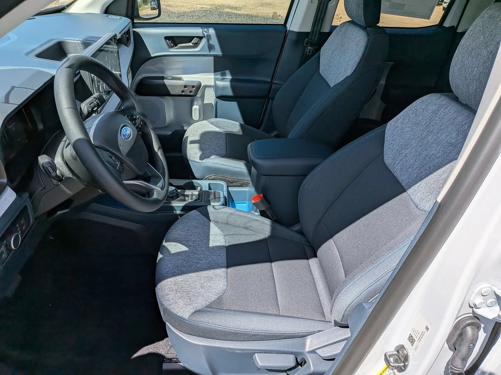 New 2026 Oxford White Ford XLT image 11