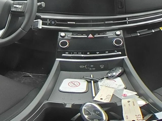 New 2026 White Hyundai SE image 27