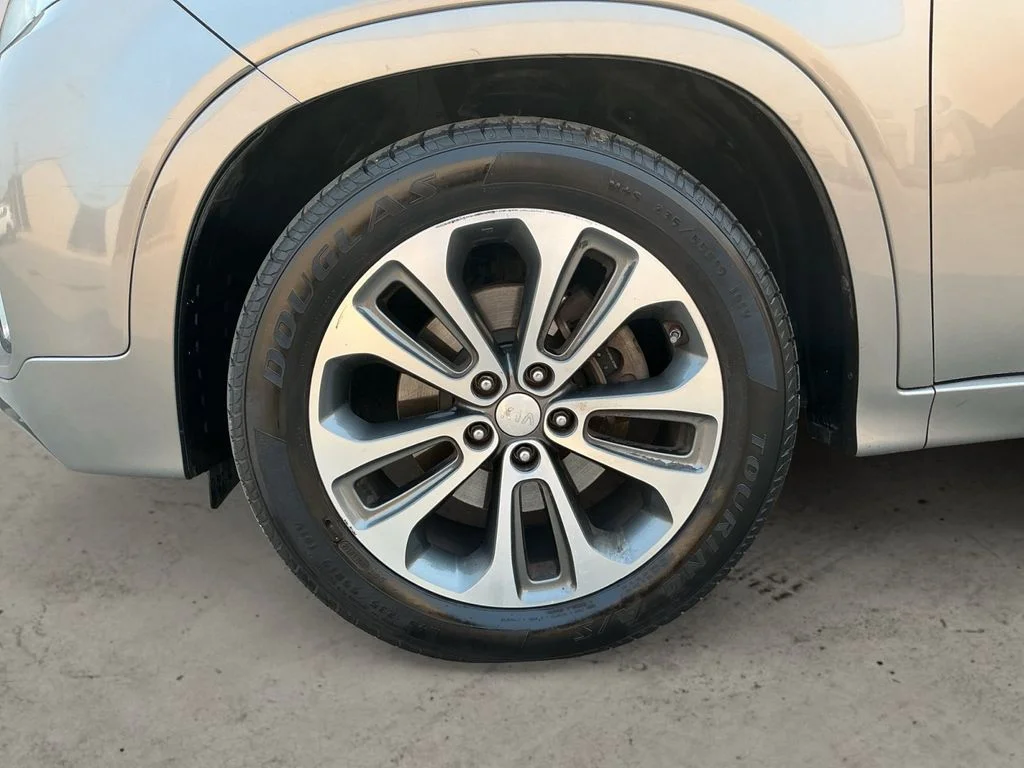 Used 2014 Silver Kia SX image 9