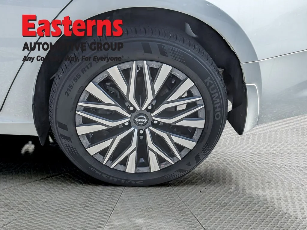 Used 2024 White Nissan 2.5 SV image 26