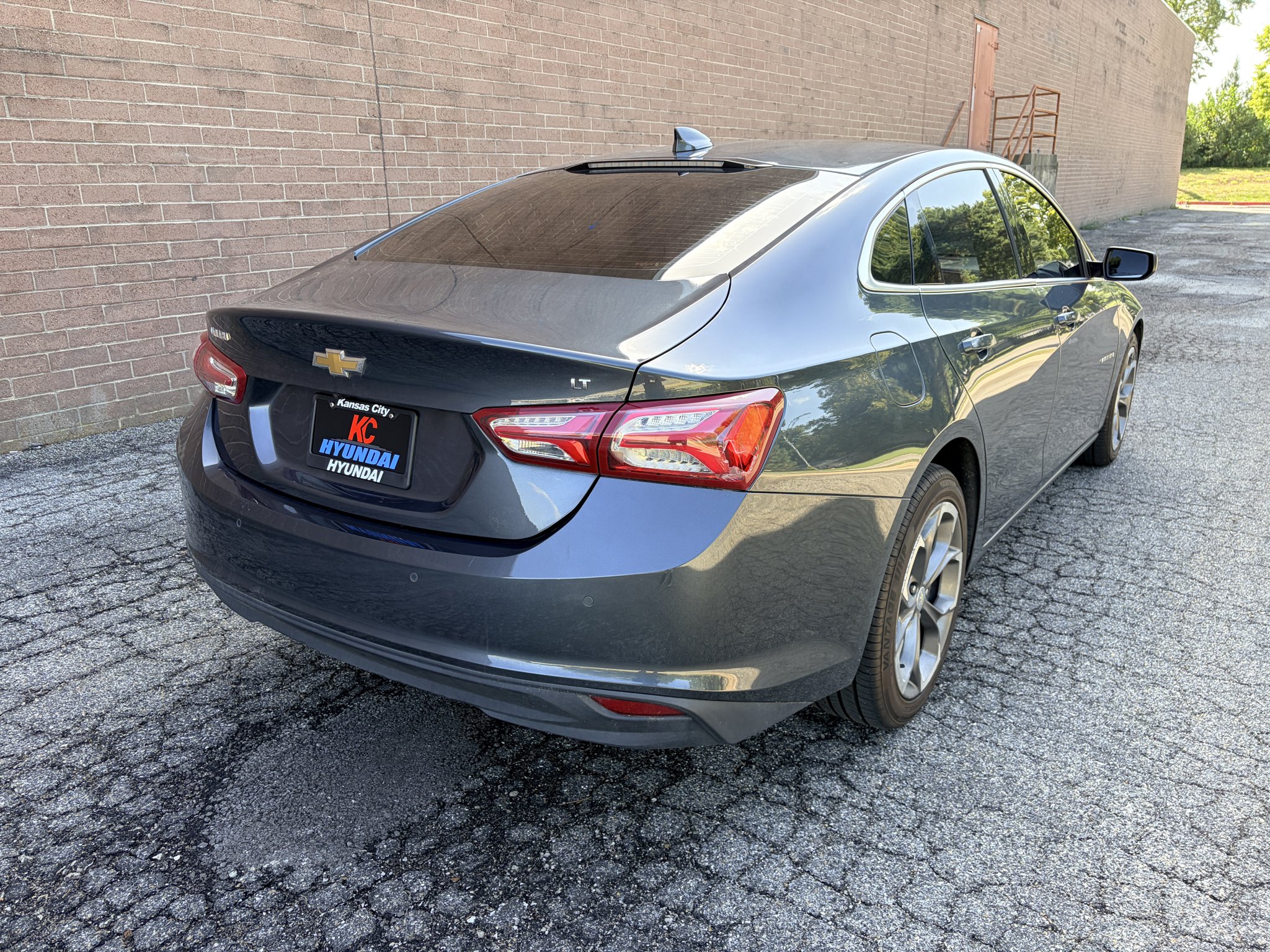 Used 2020 Shadow Gray Metallic Chevrolet LT image 5