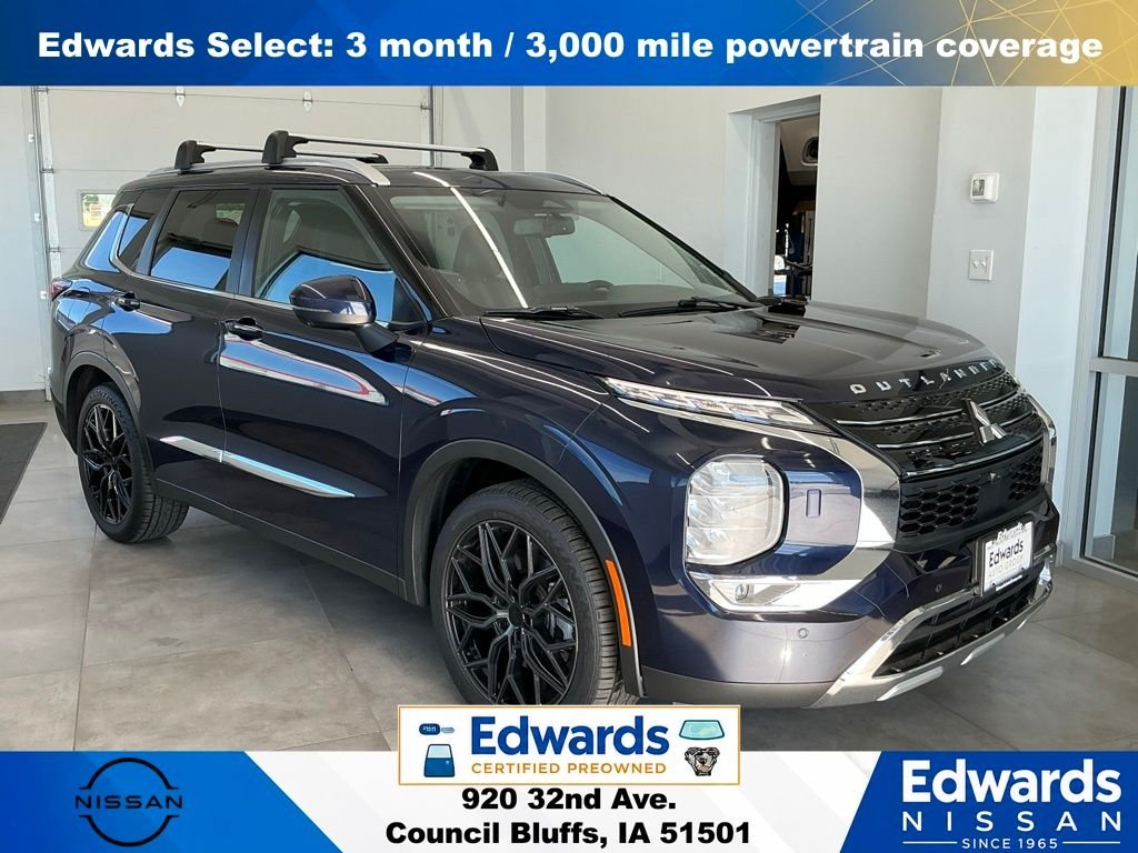 Used 2022 Blue Mitsubishi SE image 2