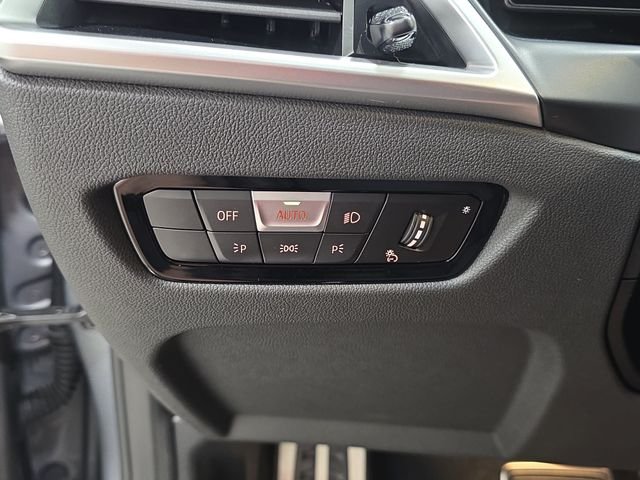 Used 2026 Skyscraper Grey Metallic BMW  image 24