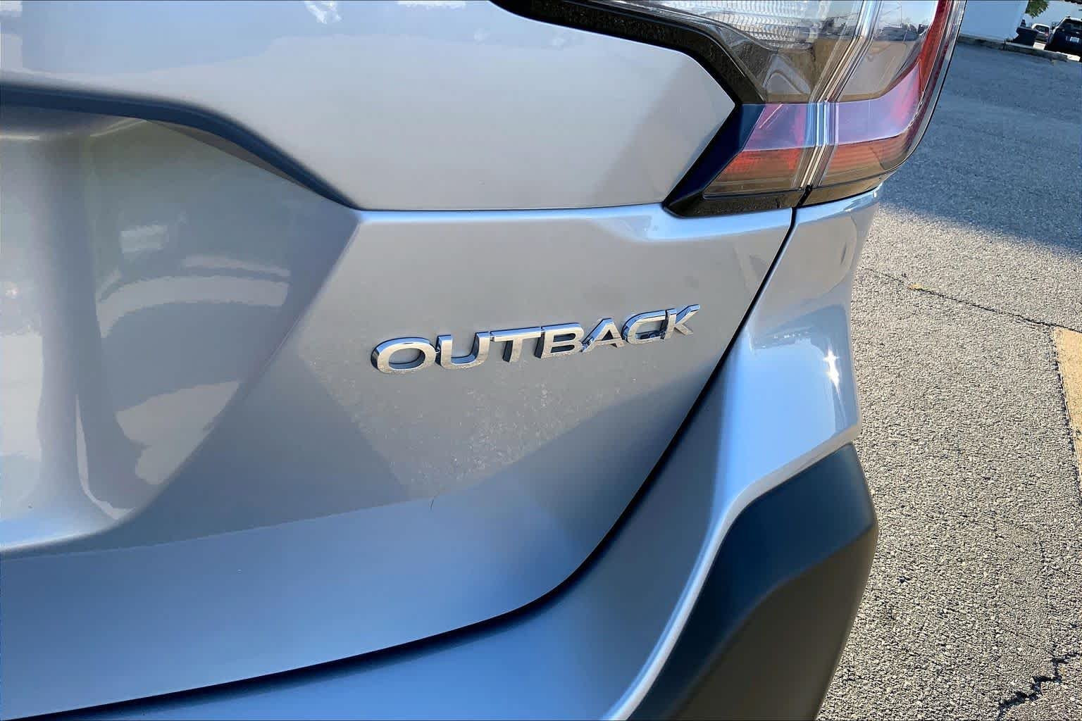 Used 2025 Ice Silver Metallic Subaru Premium image 10