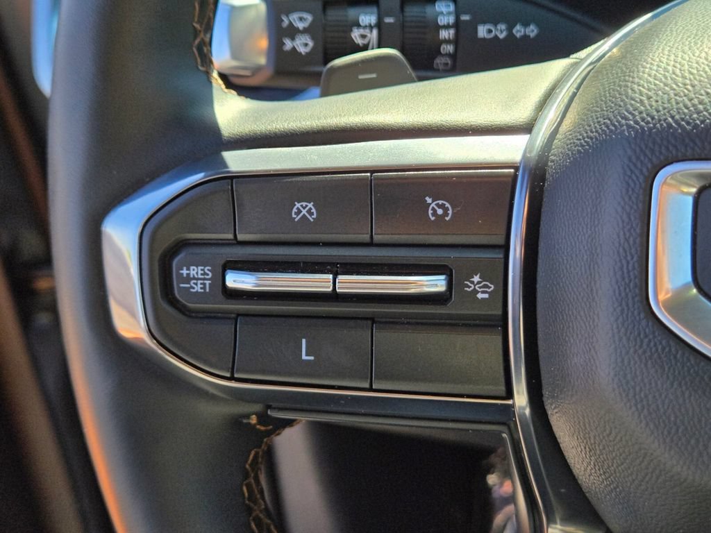 Used 2024 Sterling Metallic GMC AT4 image 20