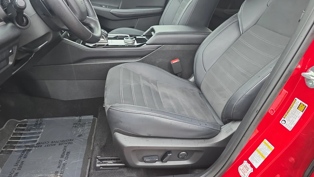 2025 Mitsubishi Outlander SE - Photo 17
