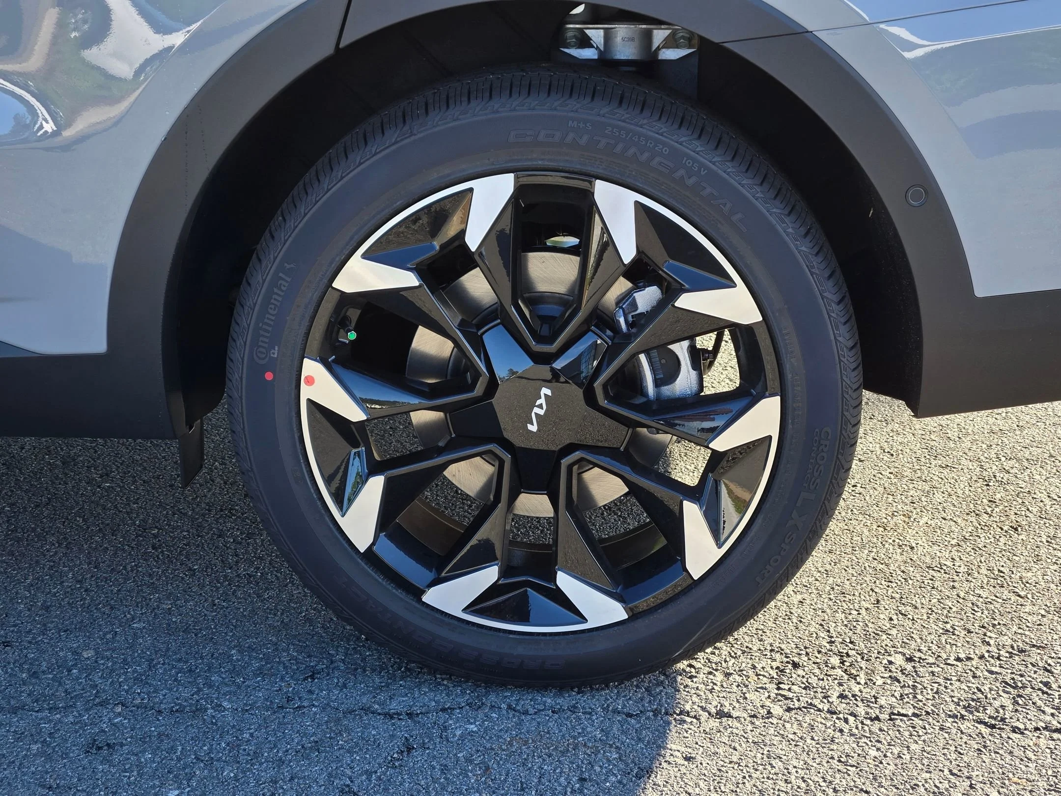 New 2026 Wolf Gray Kia SX image 17