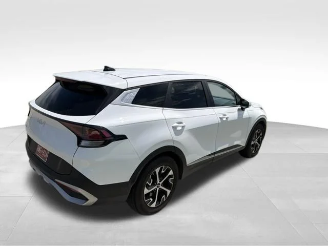 Used 2023 White Kia EX image 3