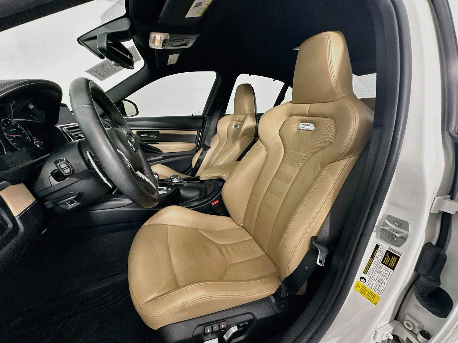 Used 2016 White BMW Base image 23