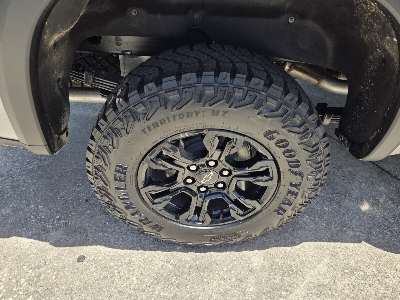 2026 Chevrolet Silverado 1500 ZR2 - Photo 12