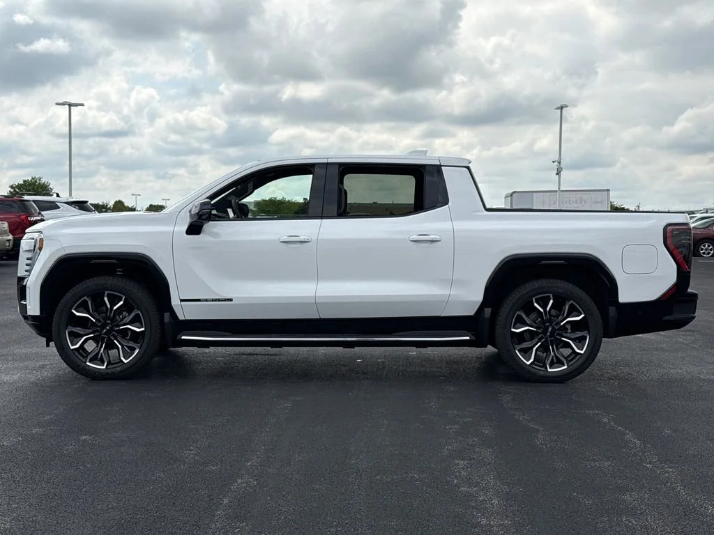 2025 GMC Sierra EV Denali - Photo 7