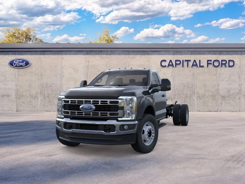 2025 Ford F-600 Super Duty Chassis Cab XL - Photo 36