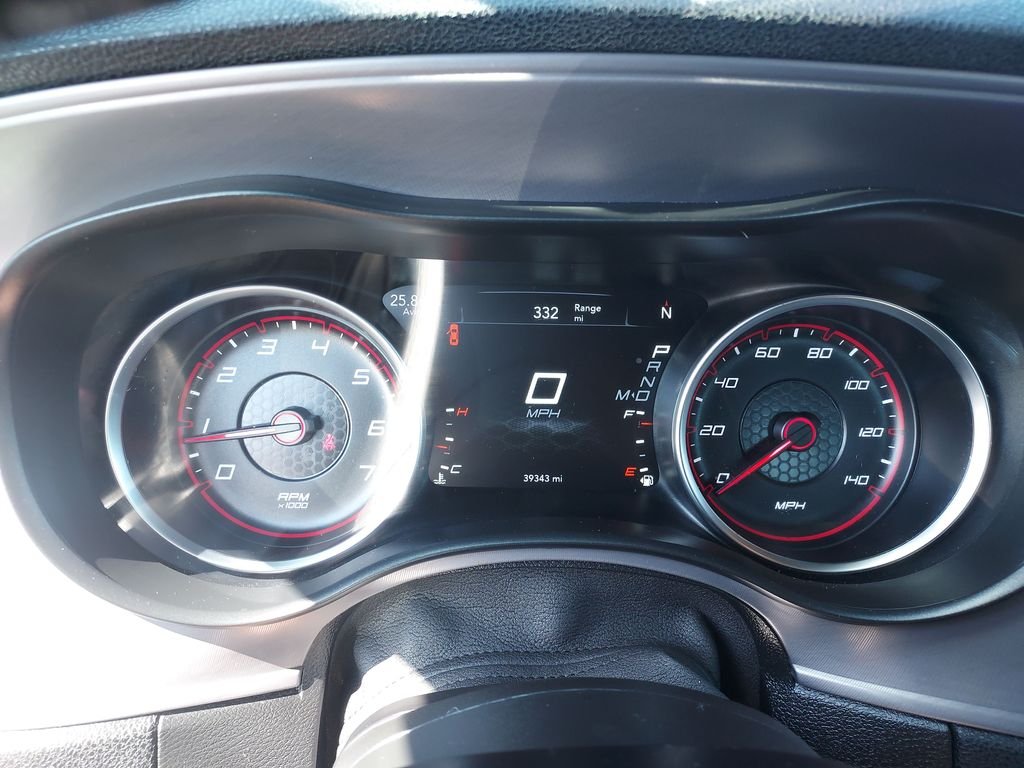 Used 2023 Black Dodge SXT image 18