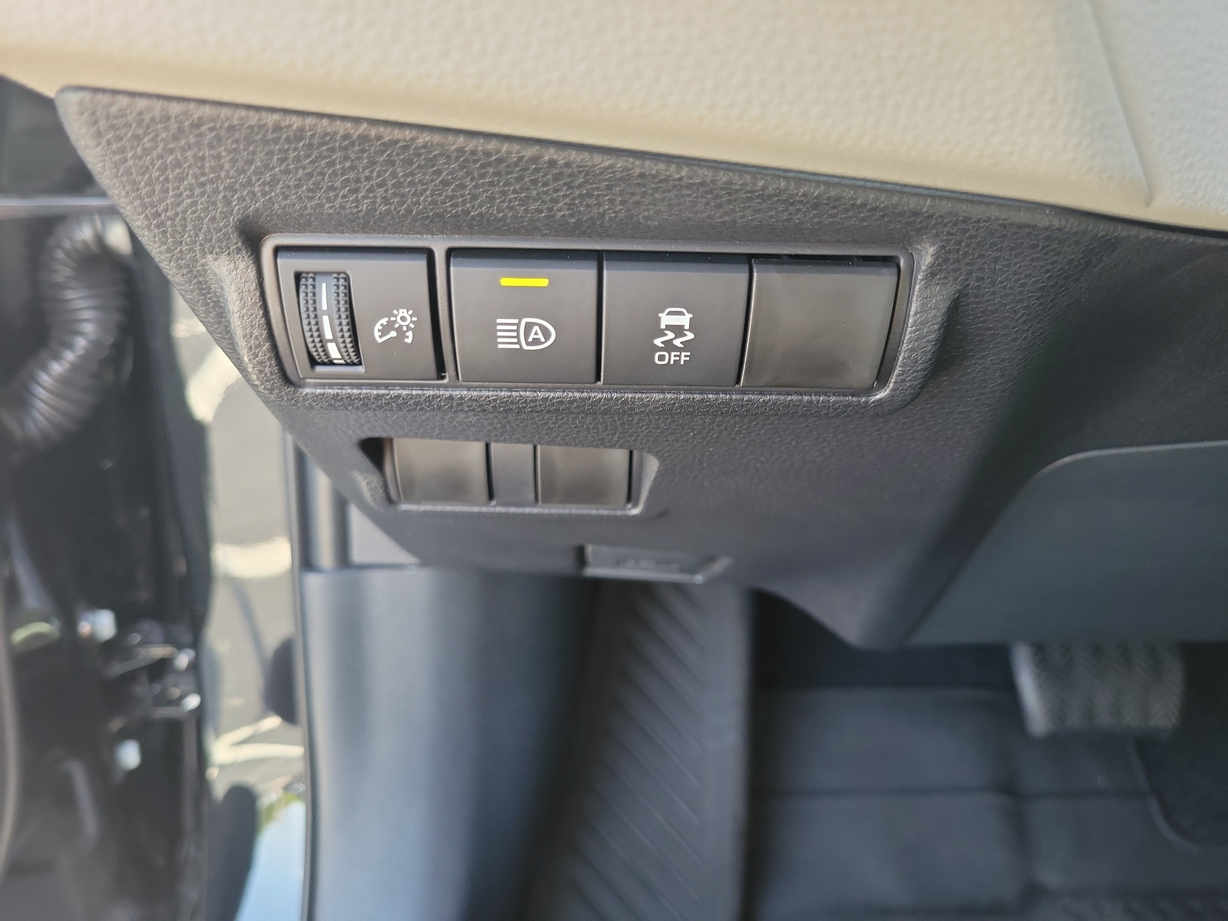 Used 2026 Jet Black Toyota L image 25