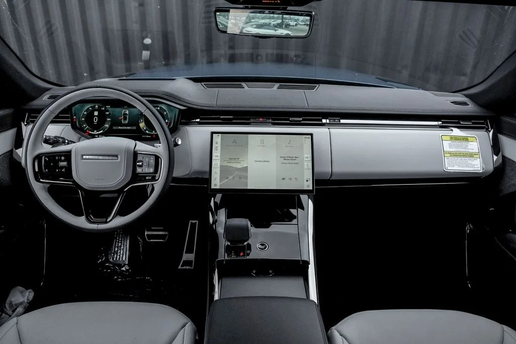 New 2026 Varesine Blue Land Rover Dynamic SE image 21