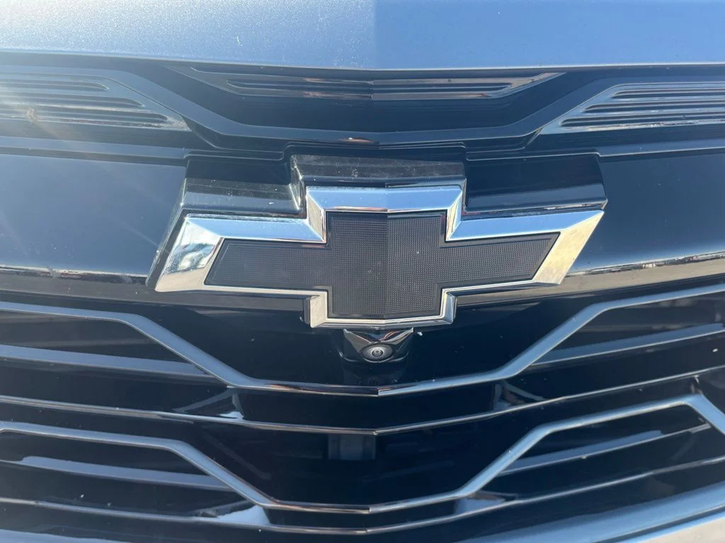 Used 2025 Sterling Gray Metallic Chevrolet RS image 10