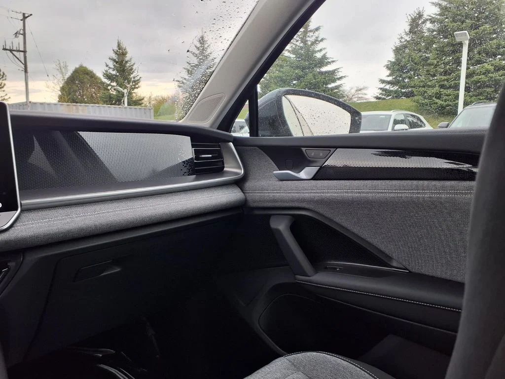 New 2026 Platinum Gray Metallic Volkswagen 2.0T S image 20