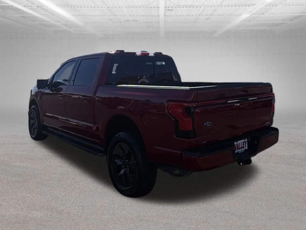 Used 2023 Red Metallic Ford Lariat image 10
