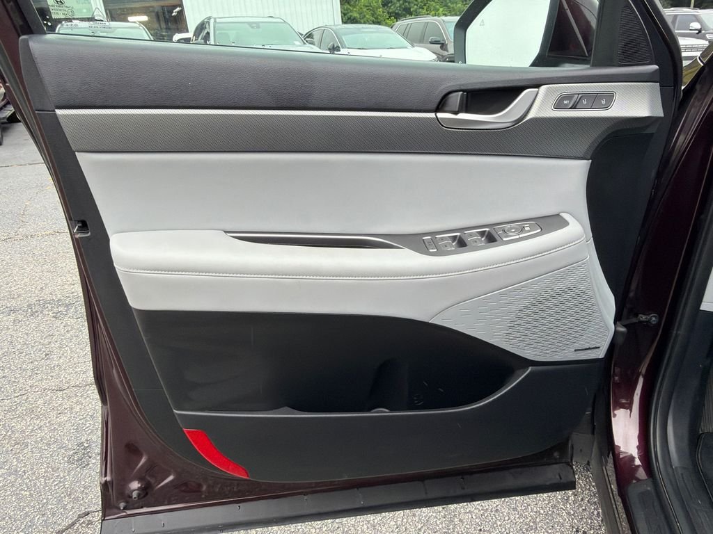 Used 2023 Red Hyundai SEL image 10