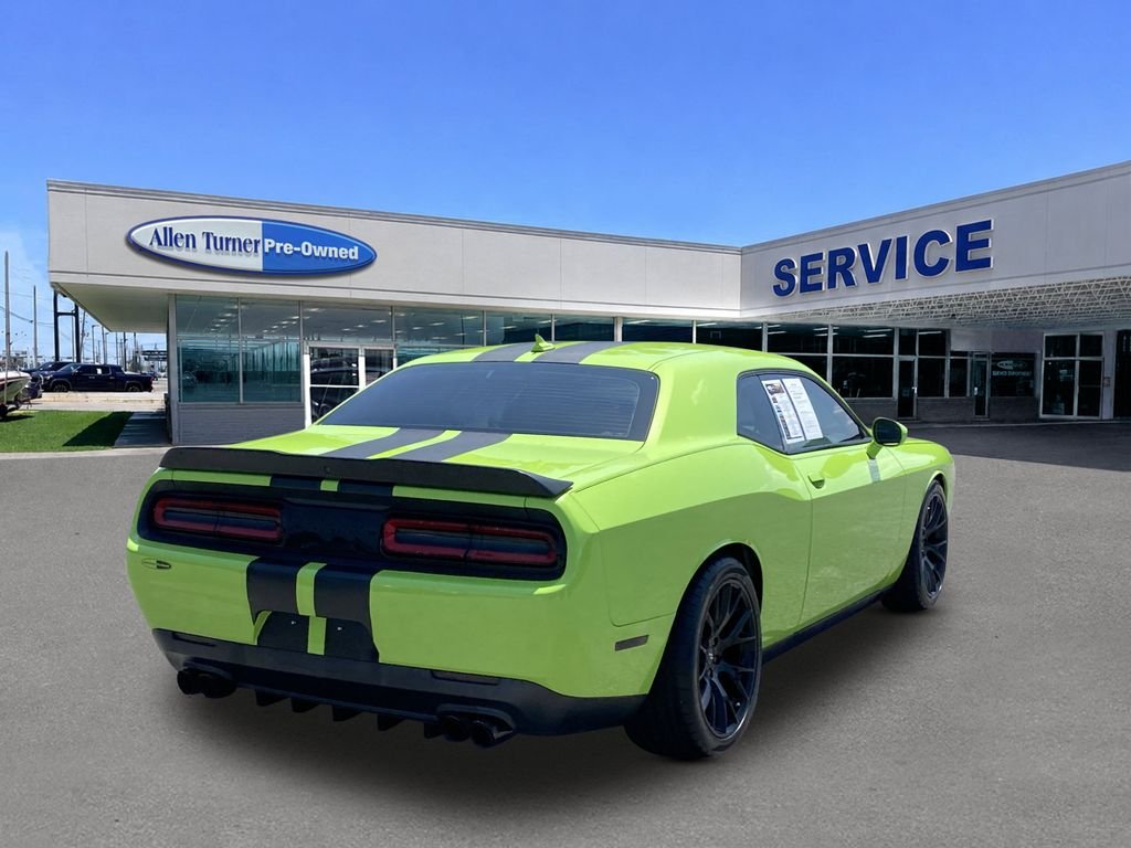 Used 2023 Sublime Metallic Clearcoat Dodge SXT image 8