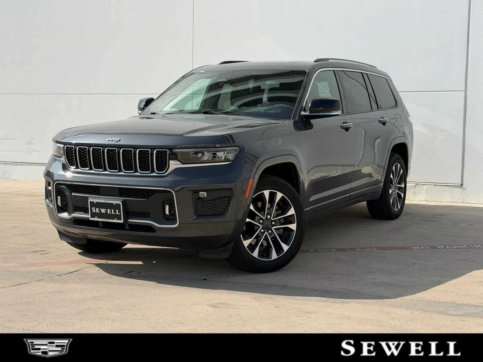 2021 Jeep Grand Cherokee L Overland's photo