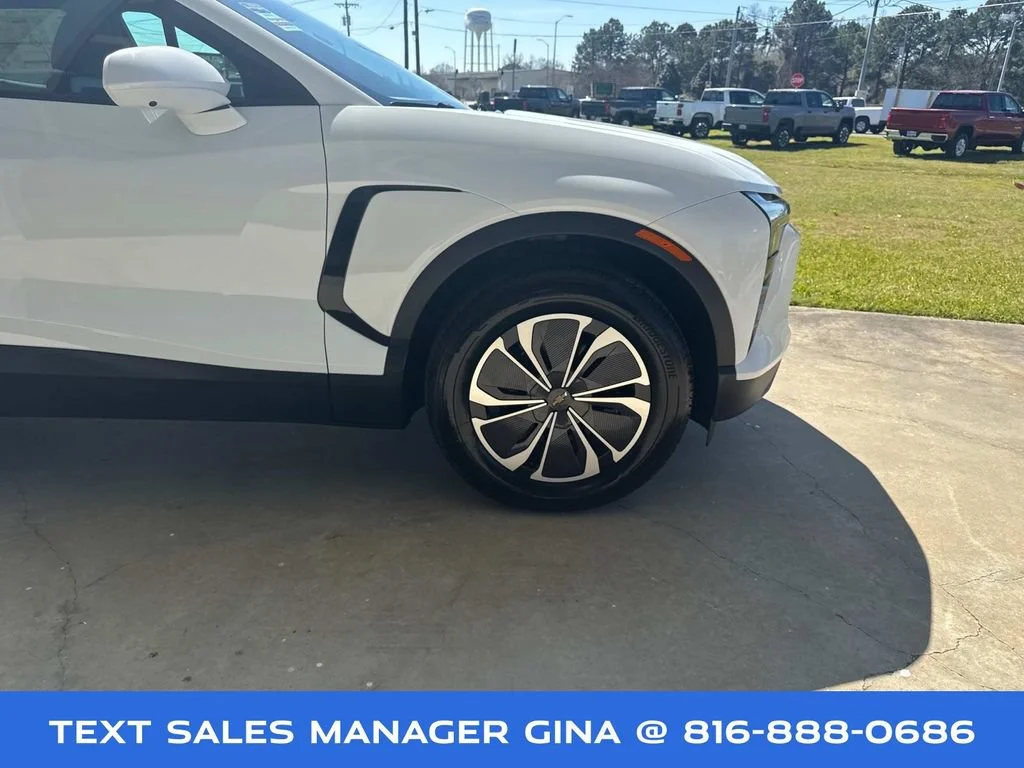 2025 Chevrolet Blazer EV LT - Photo 11