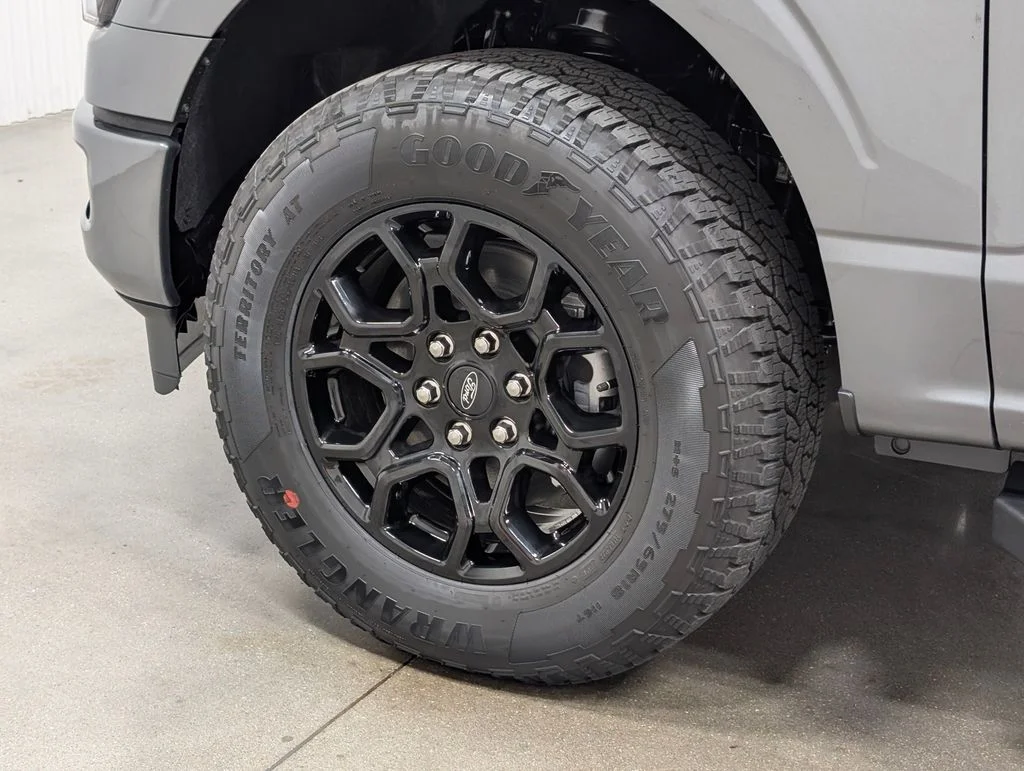 New 2026 Carbonized Gray Metallic Ford Lariat® image 2