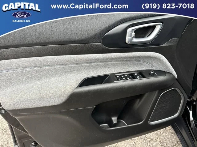 Used 2025 Black Jeep Latitude image 20