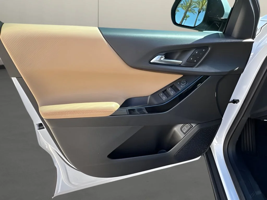 New 2027 Polar White Tricoat Chevrolet ACTIV image 10