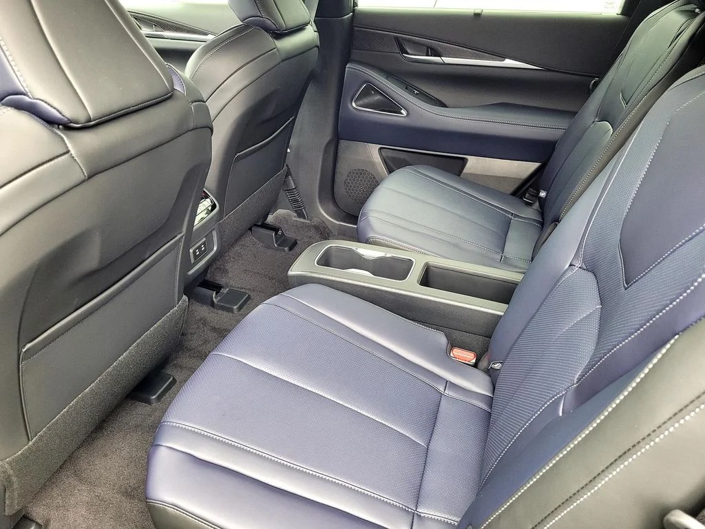 2026 INFINITI QX60 LUXE - Photo 8