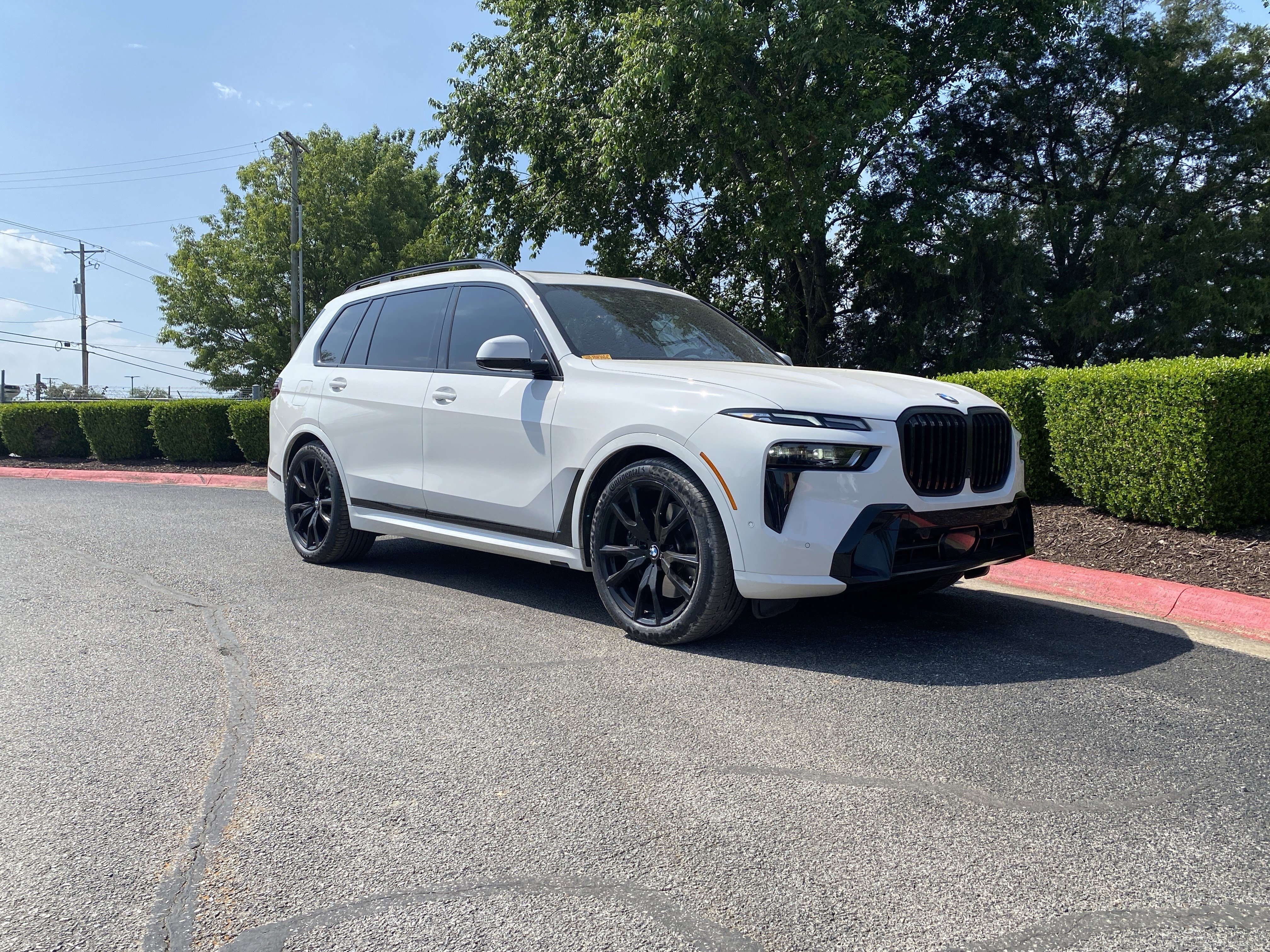 2024 BMW X7 xDrive40i's photo