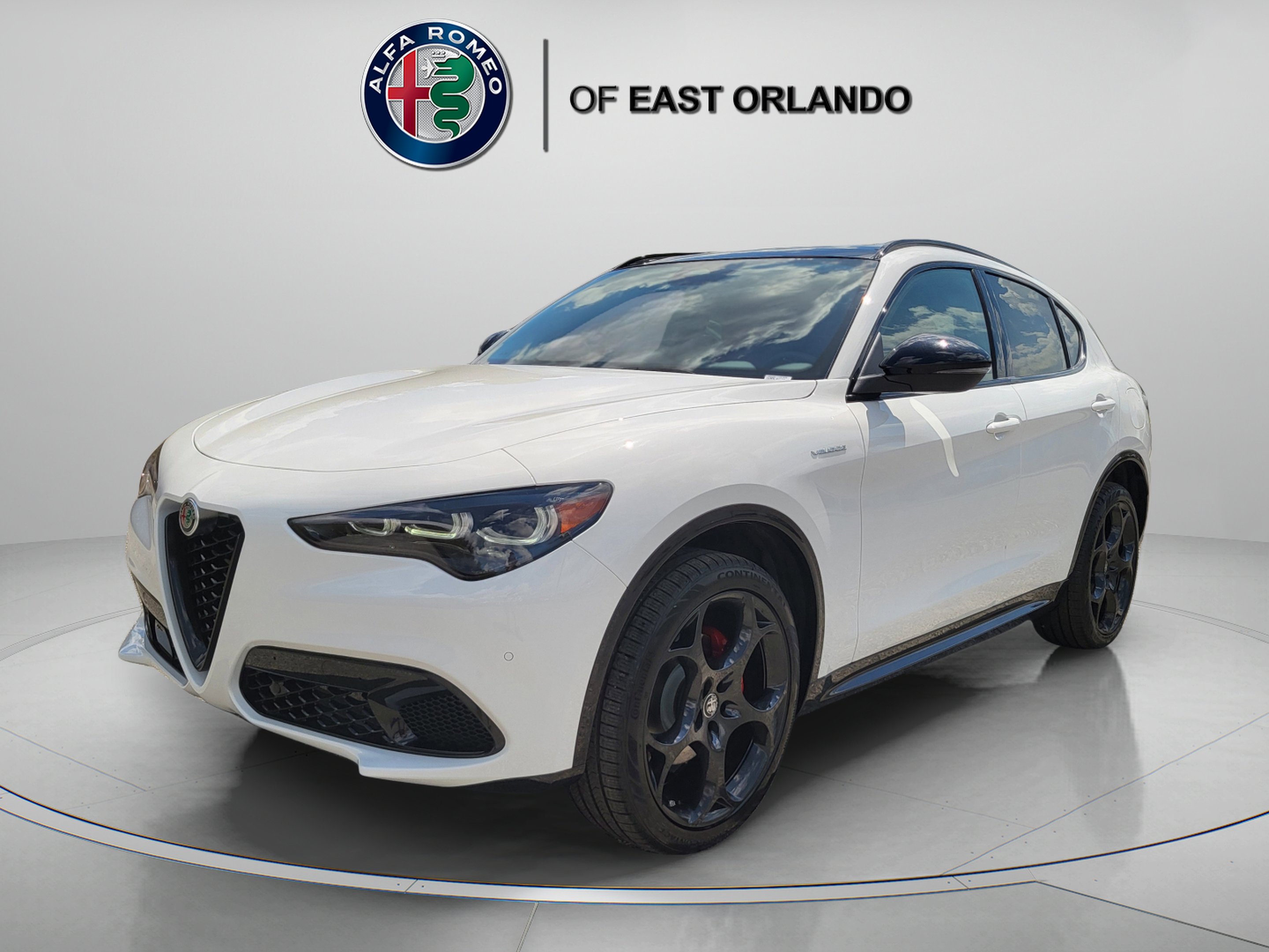 New 2026 Milano White Alfa Romeo  image 3