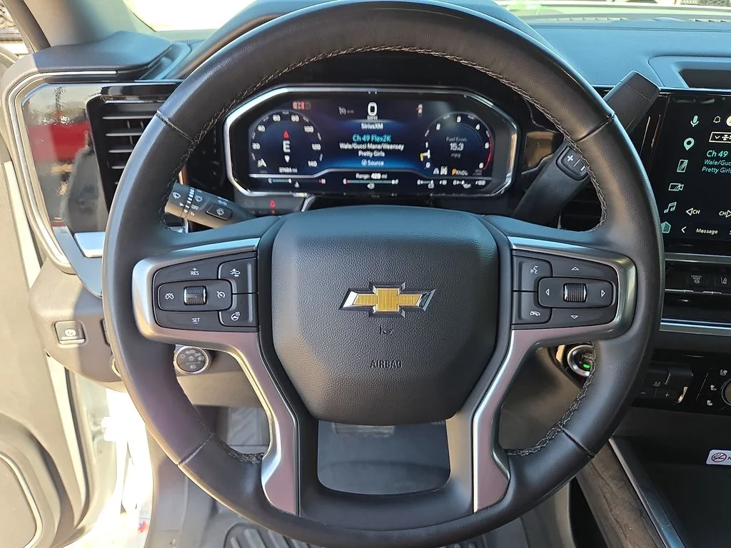 Used 2025 White Chevrolet LTZ image 21