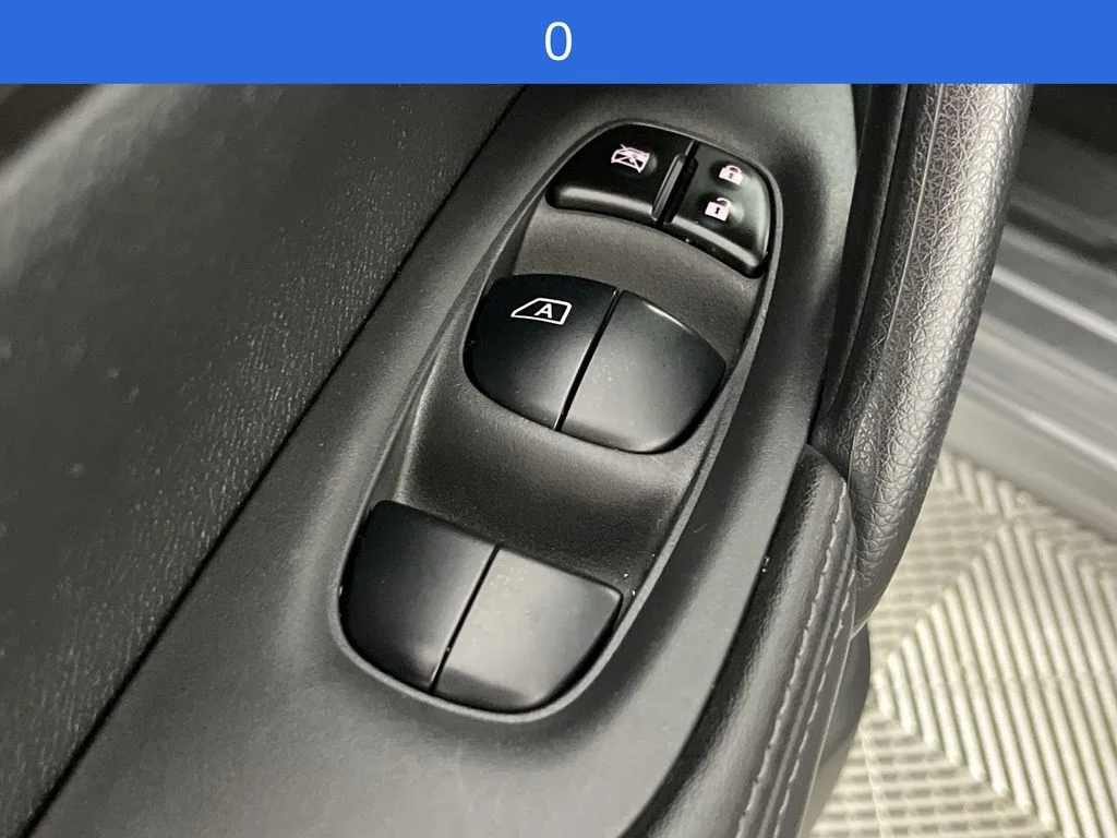 Used 2022 Gray Nissan S image 15