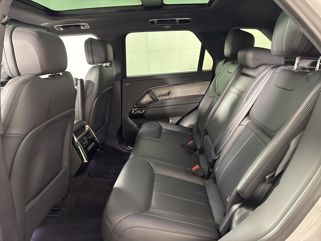Used 2025 Borasco Grey Metallic Land Rover SE image 17
