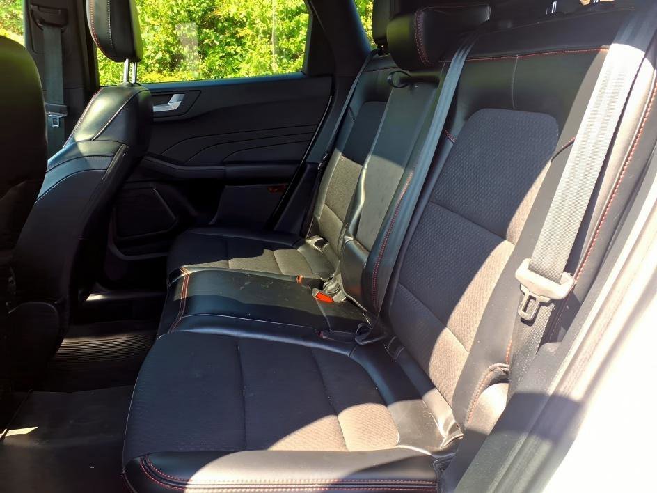 Used 2023 Oxford White Ford ST-Line Select image 12