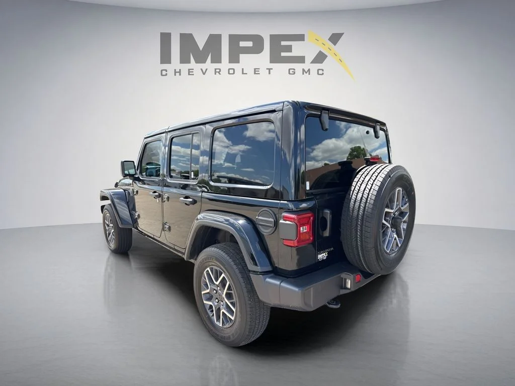 Used 2025 Black Jeep Sahara image 3