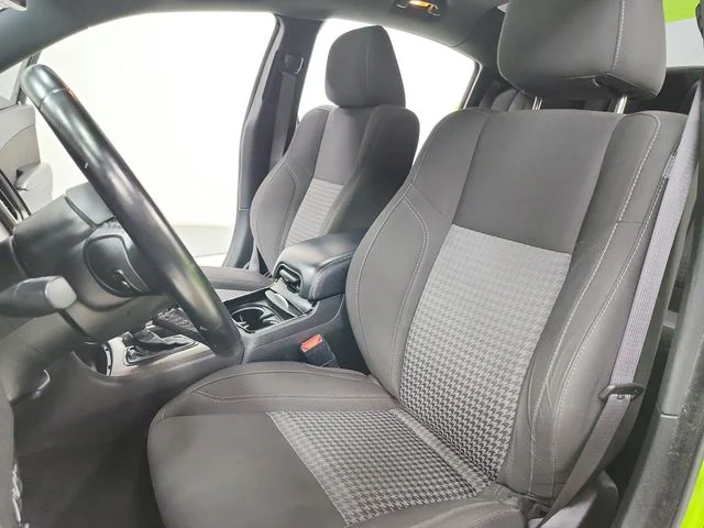 Used 2023 Green Dodge SXT image 19