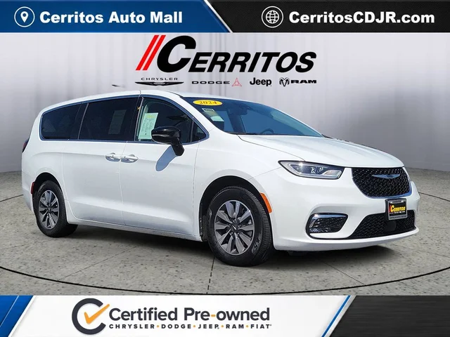 2024 Chrysler Pacifica Hybrid Select