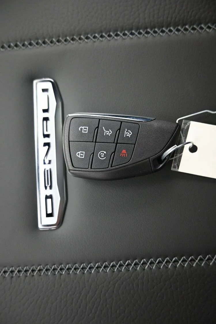 2026 GMC Yukon XL Denali - Photo 41