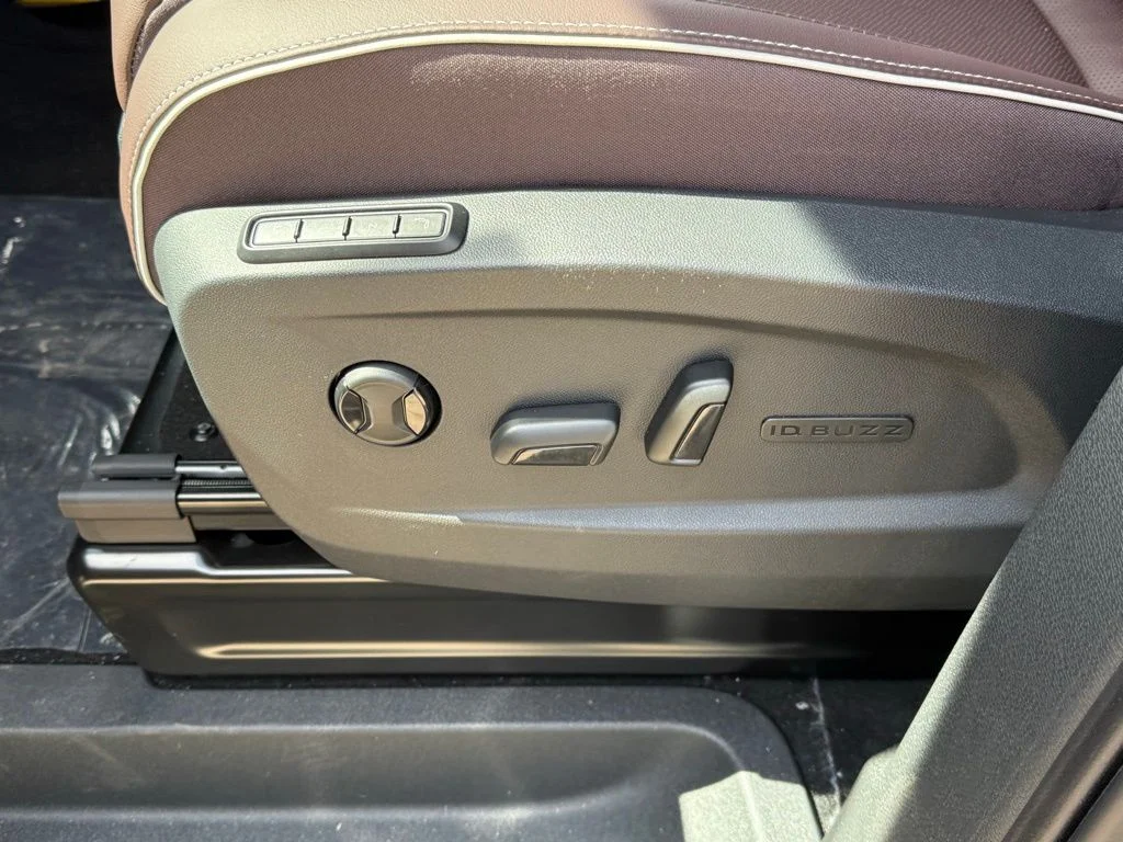 2025 Volkswagen ID. Buzz Pro S - Photo 9
