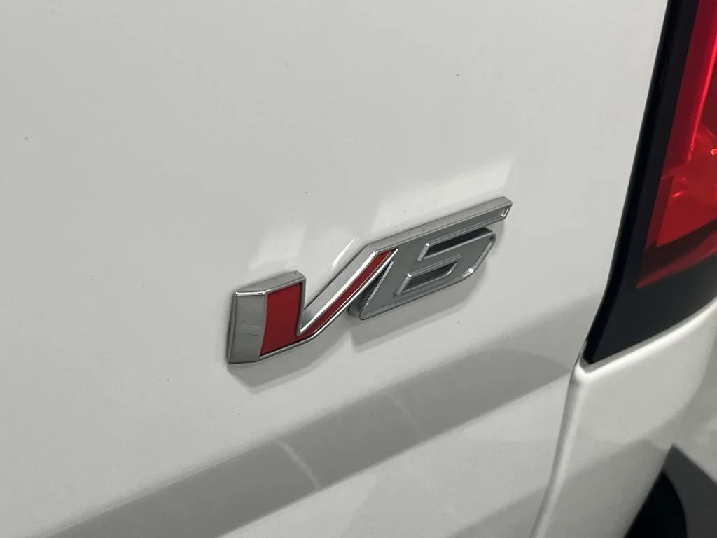 Used 2021 SUMMIT WHITE Chevrolet 4WD Z71 image 9