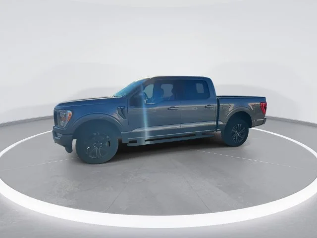 Used 2021 Gray Ford XLT image 3