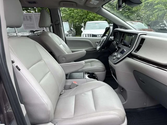 Used 2020 Gray Toyota XLE image 14