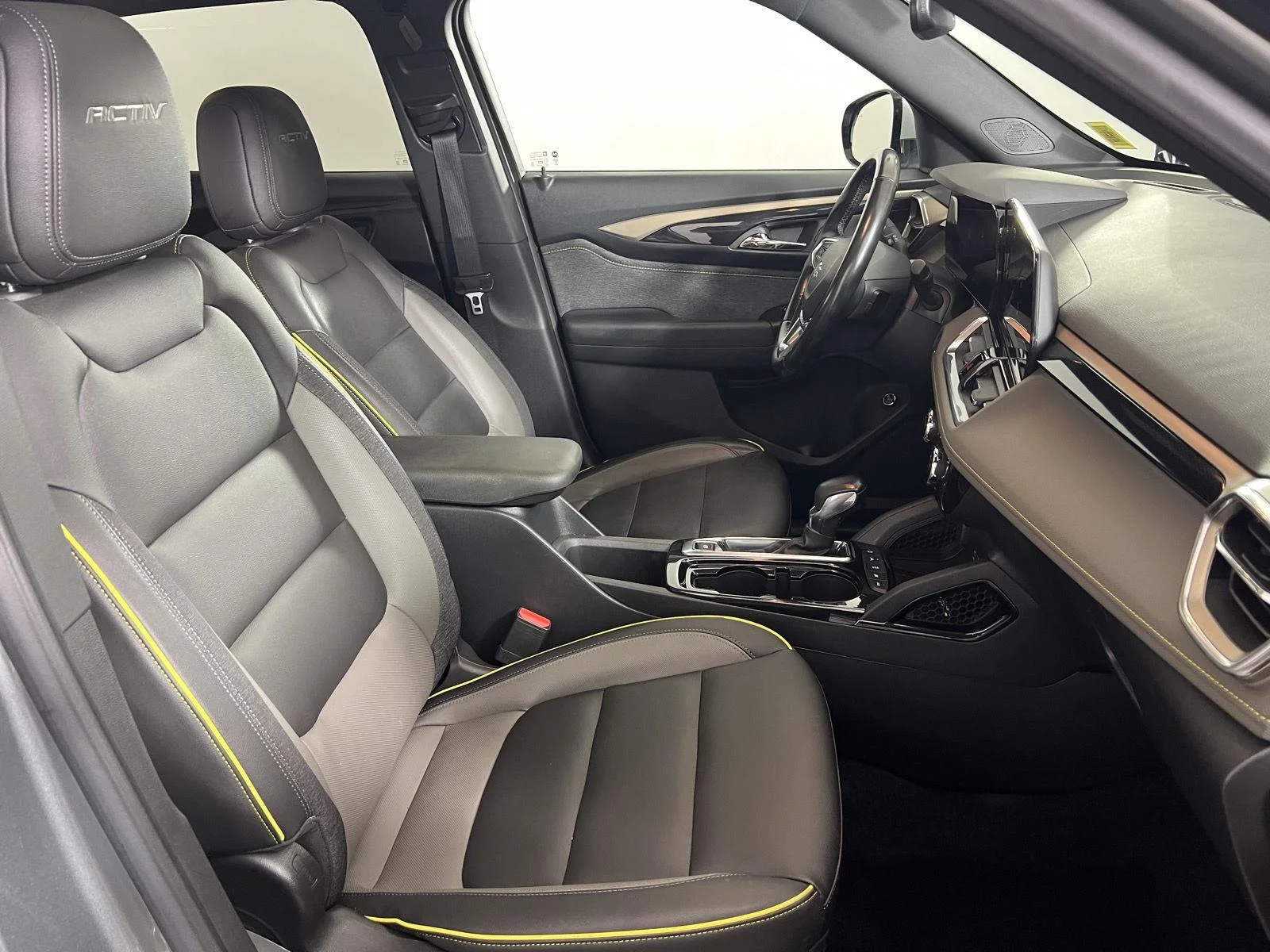 Used 2024 Sterling Gray Metallic Chevrolet ACTIV image 23
