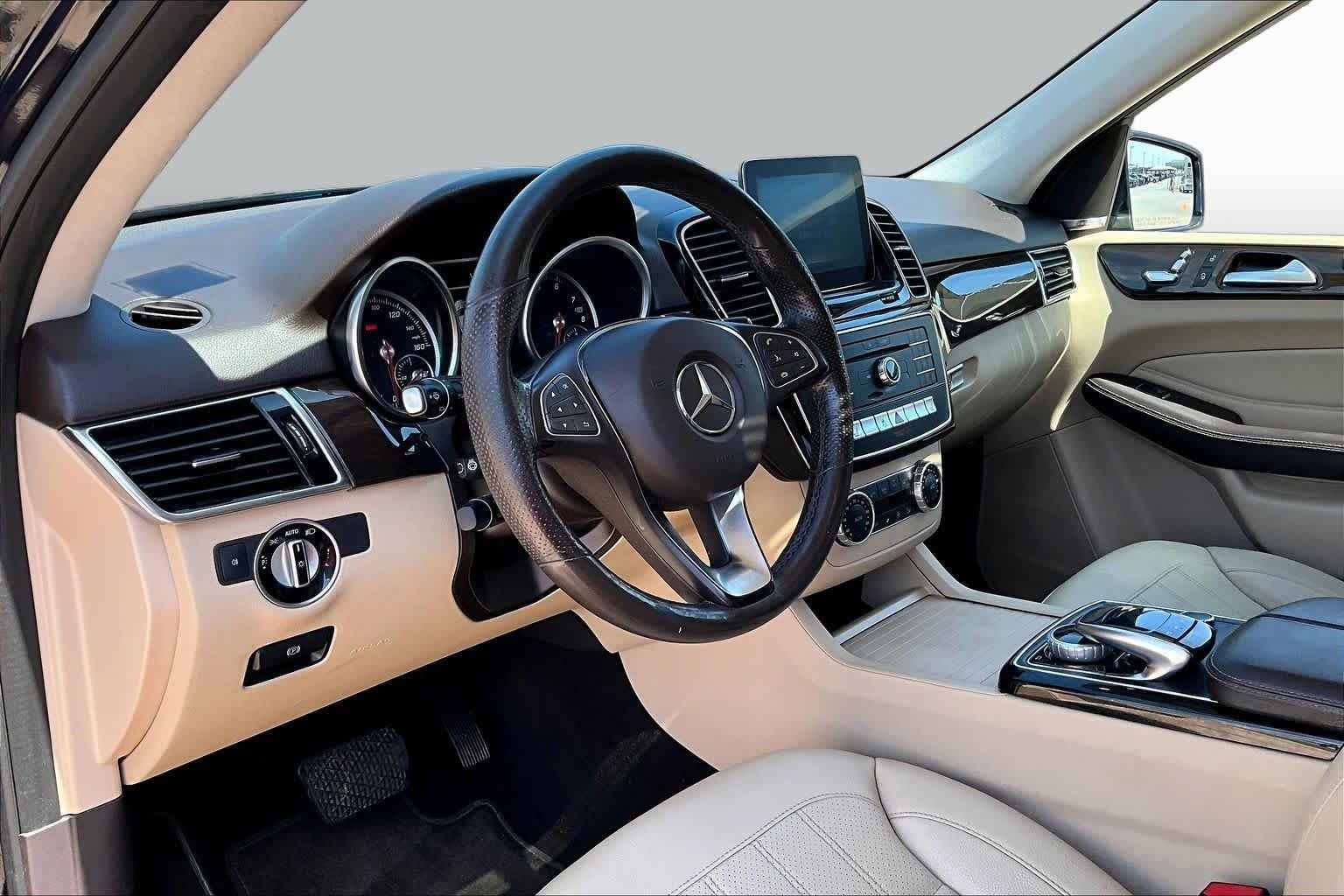 Used 2017 Lunar Blue Metallic Mercedes-Benz GLE 350 image 17