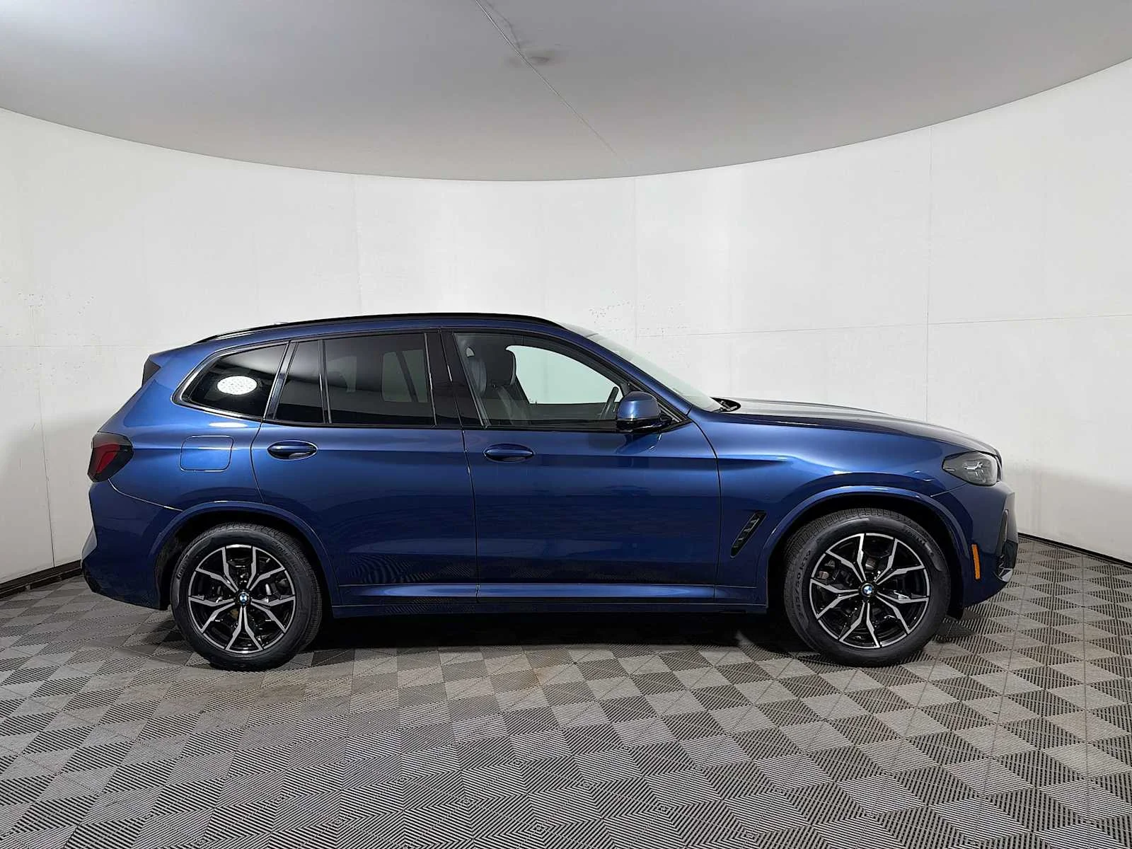 Certified Used 2023 Phytonic Blue Metallic BMW xDrive30i image 7