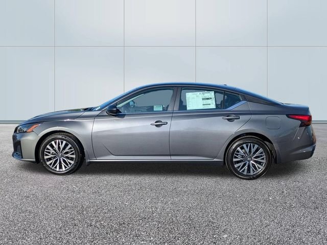 New 2026 Gun Metallic Nissan 2.5 SV image 2
