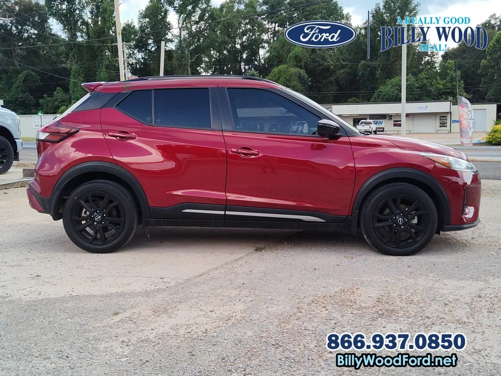 Used 2024 Scarlet Ember Nissan SR image 9