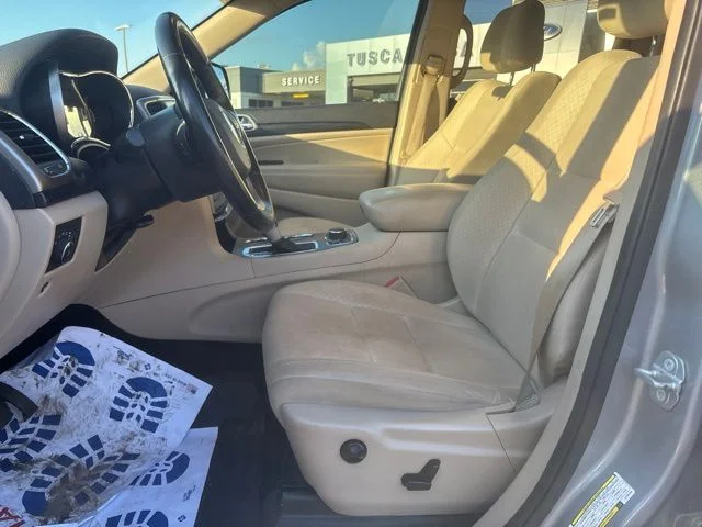 Used 2020 Silver Jeep Laredo E image 7